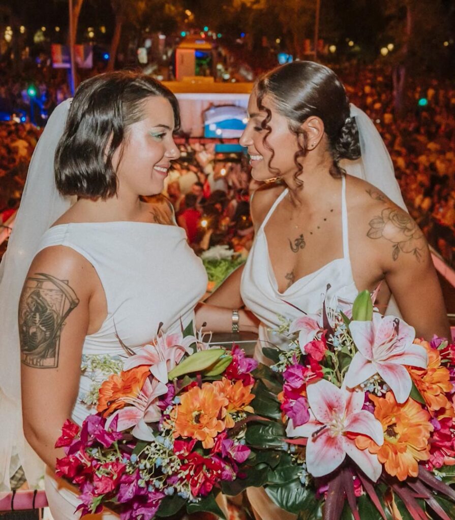 Producción y montaje de carroza Basic Fit para desfile del orgullo en Madrid